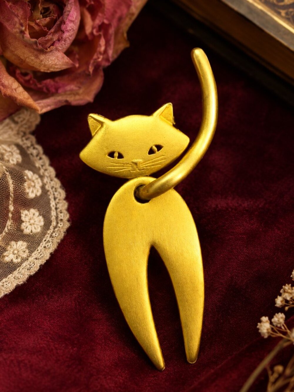Vintage JJ Articulated Cat Brooch ~ JONETTE JEWELRY Gold Cat Statement Brooch